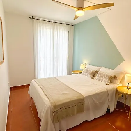 Appartement Nomad Haux In The Heart Of Tossa 2 *